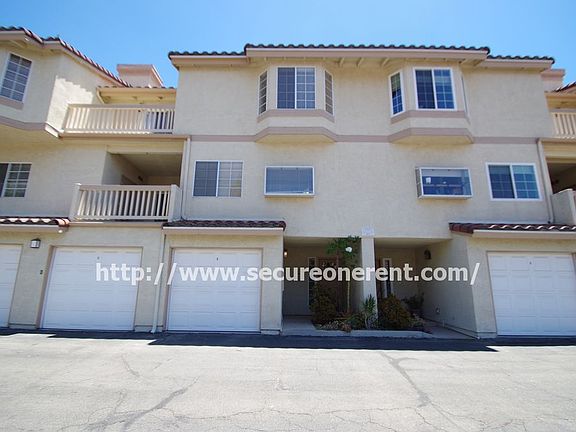 2nd image of 640 Indian Oak Ln Unit 102