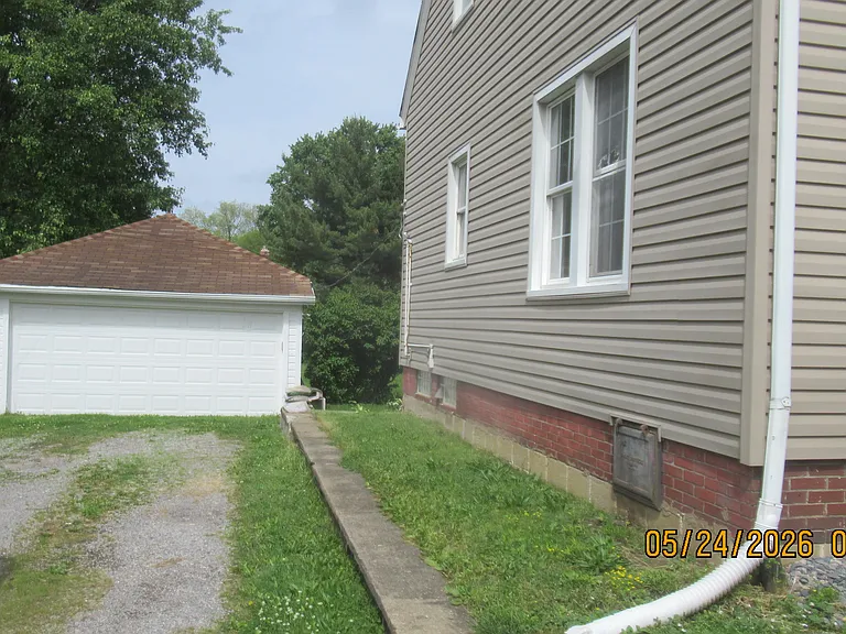6480 Som Center Rd — Photo 2