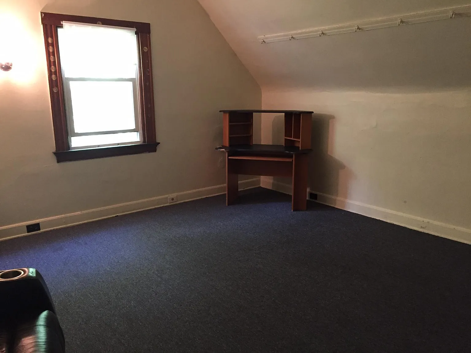 4 bed, 2000 sqft, $1,980 — Photo 2