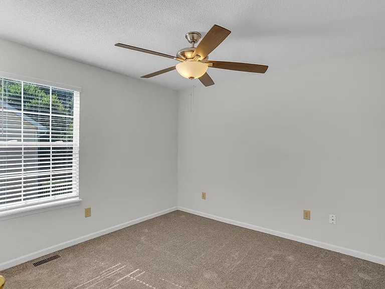 4401-4403 Cheryl Ct. — Photo 38