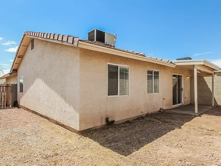 5704 N 67th Dr — Photo 9