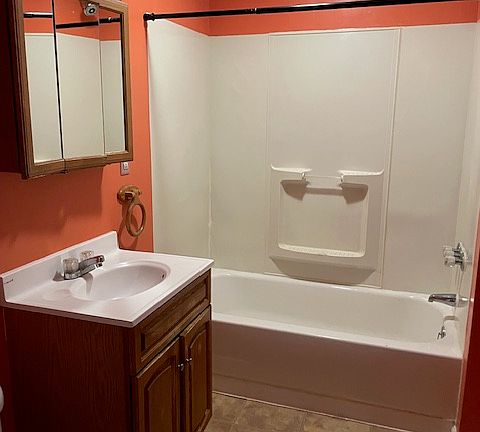 4th image of 110 Vliet St Floor 2