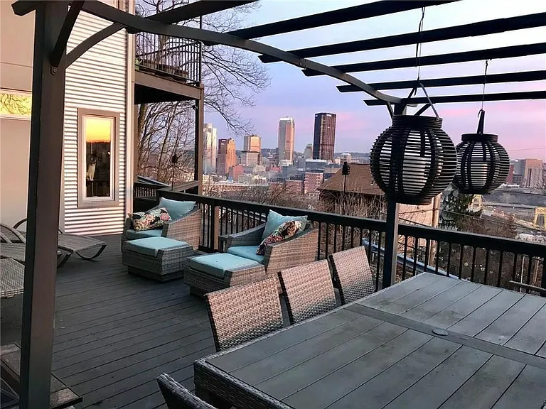 31 Roanoke St — Photo 16