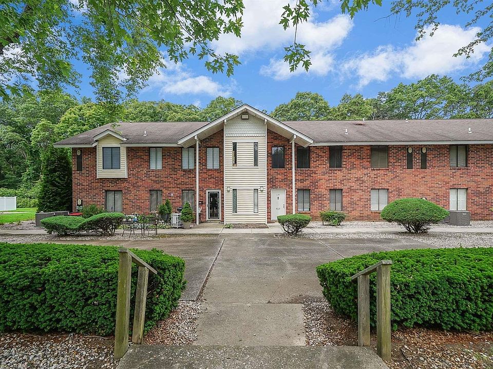 1st image of 16 Laramie Court #L16