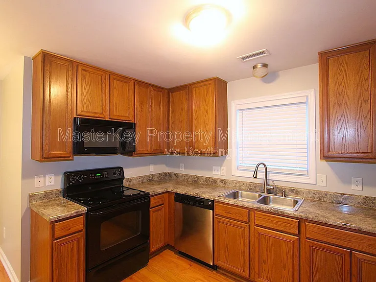3215 Polite Ln — Photo 8