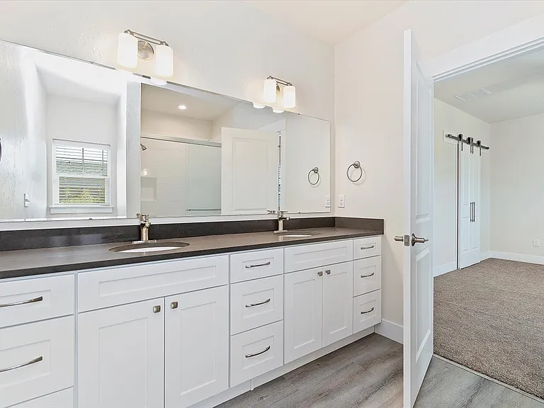 Cedar Crossing Luxury Townhomes — Photo 104