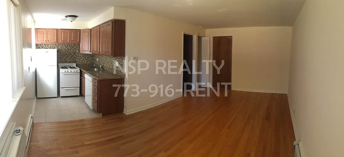 Building Photo - 5820-3 N Sheridan Rd #102