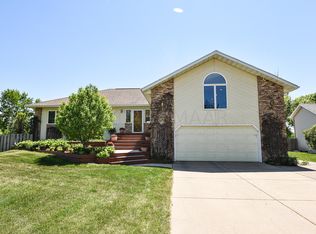 2516 39 1/2 Ave S, Fargo, ND 58104