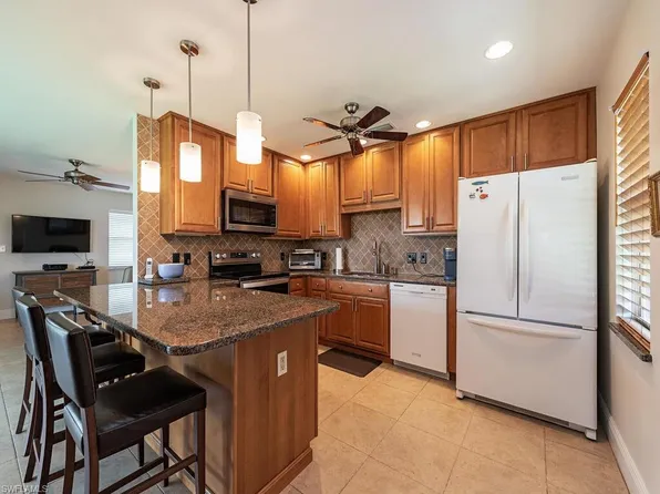 1400 Pompei LN #2, NAPLES, FL 34103