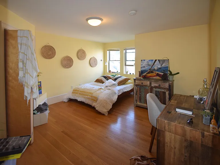 51 Russell Rd — Photo 18