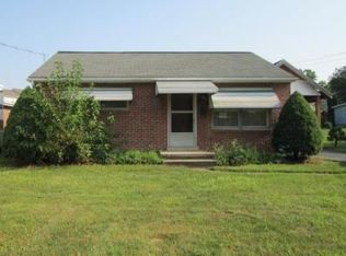 209 Birchland Ave, Mount Joy, PA 17552