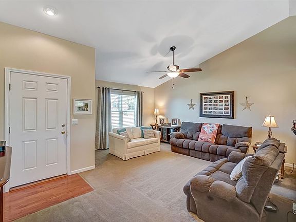 3rd image of 10645 Kelsey Dr