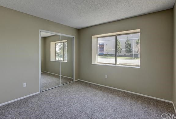 3rd image of 1468 S Lilac Ave