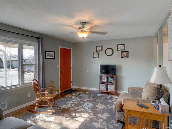 3rd image of 2235 Wesley St