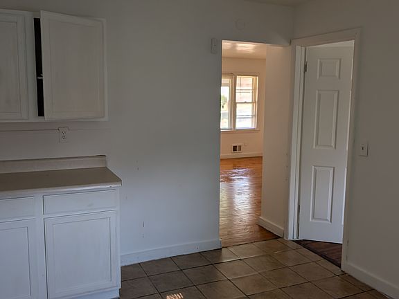 5th image of 5920 N 37th St