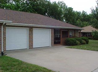 636 E Slater St, Marshall, MO 65340
