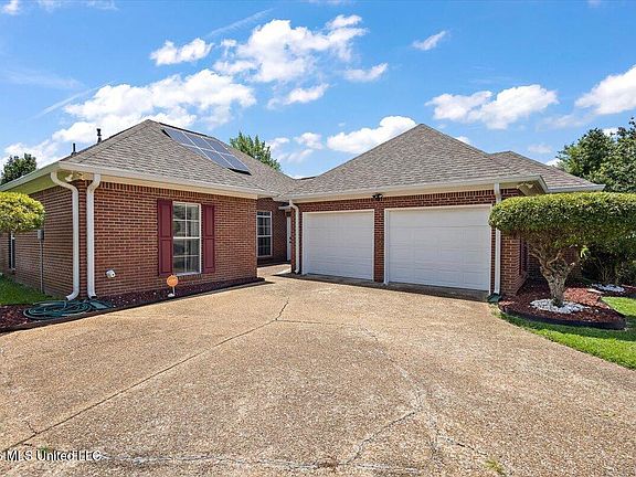 4th image of 109 Navajo Cir