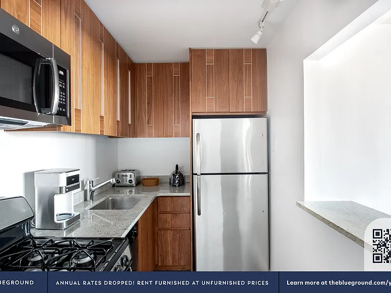 200 E 82nd St #18F — Photo 7