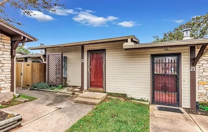 1 bed, 788 sqft, $975 — Photo 2