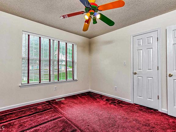 3rd image of 7293 Essex Dr