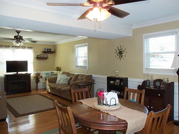 5th image of 244 Hinman Dr