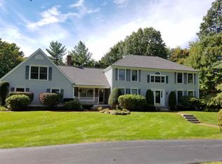 12 Steeple View Ln, Bedford, NH 03110