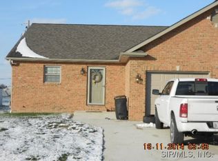 445 Redwood Dr, Aviston, IL 62216