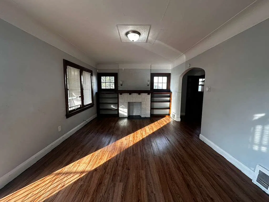 3 bed, 1.5 bath, 1436 sqft, $1,250 — Photo 3