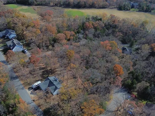 9607 Greenview Ct, Hillsboro, MO 63050