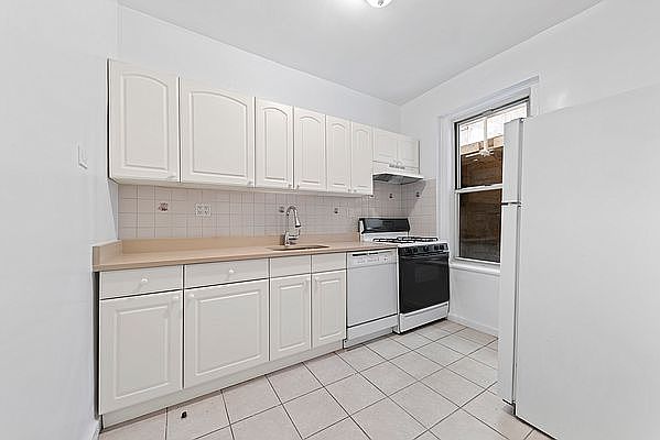 1st image of 200 E 63rd St APT 5A