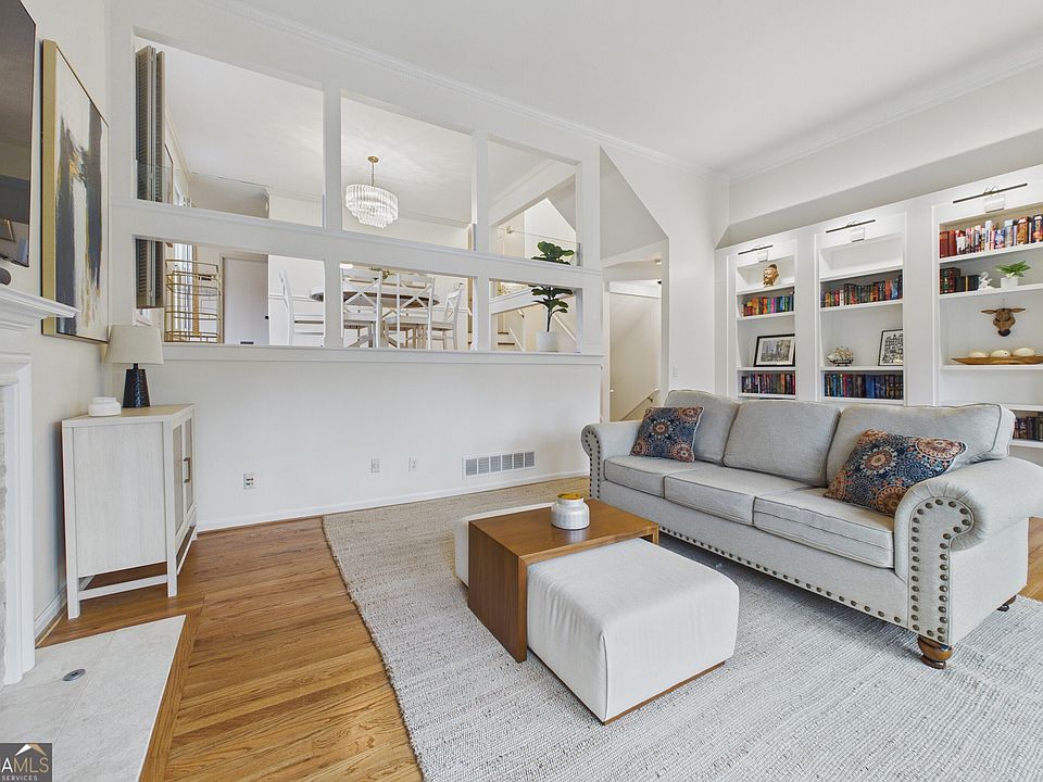 1st image of 100 Colony Ridge Dr