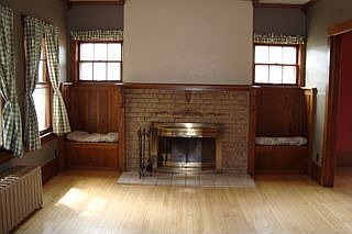 2nd image of 906 Ash St