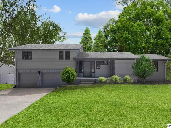 10615 Martha St, Omaha, NE 68124