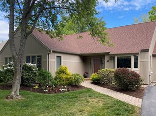 30 Wildwood Dr, Cape Elizabeth, ME 04107