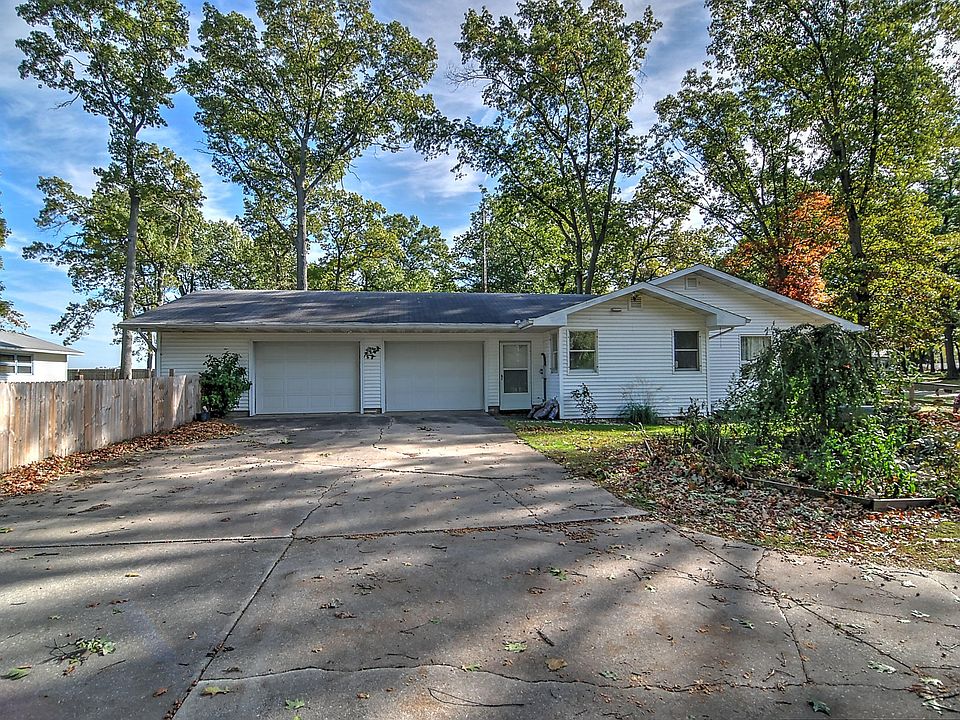 1st image of 33394 Frantz Dr