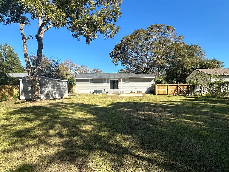 725 W Phillips Dr — Photo 8