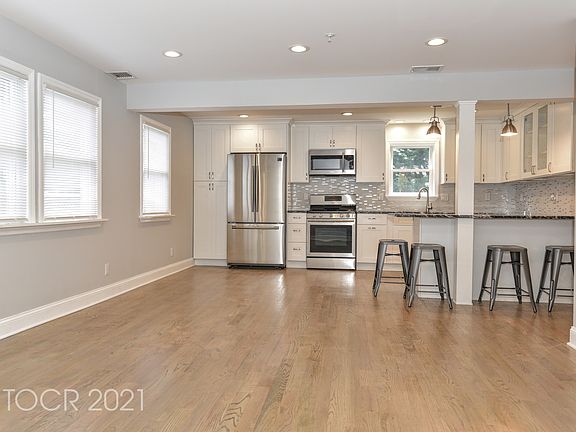 5th image of 270 Broadway #C
