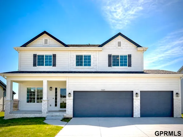 9225 S 177th St, Omaha, NE 68136