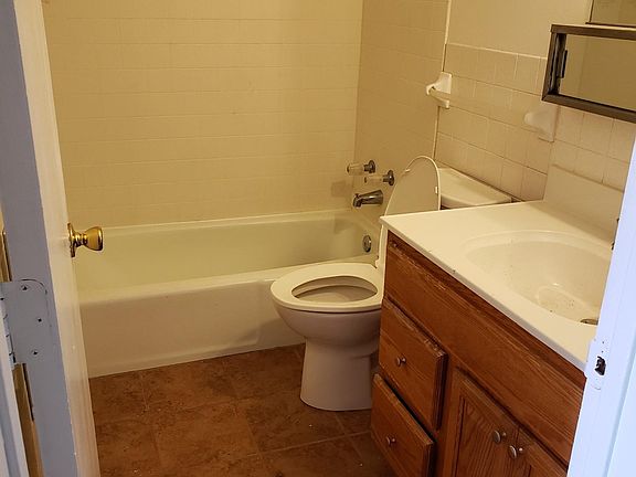3rd image of 1510 Elrose Ct APT 6