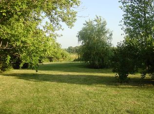 W8975 W Osixteen Rd, Reeseville, WI 53579