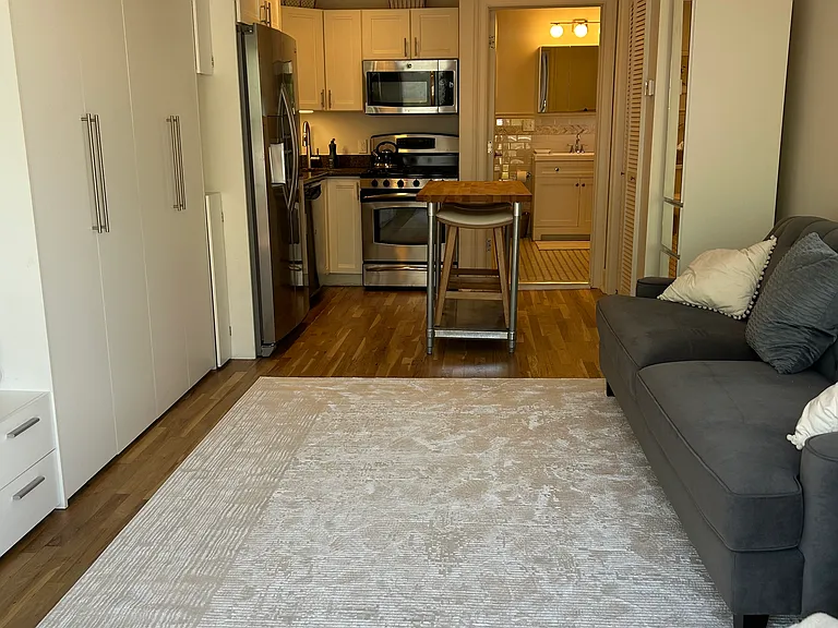 1211 Grand Ave #4 — Photo 6