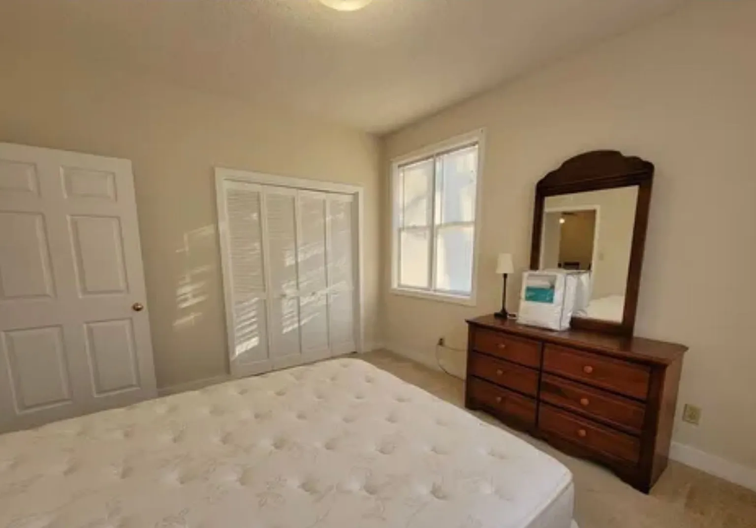 This bright and spacious 2-bedroom apartment — Photo 4