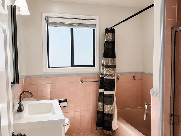 27-29 Iris Ave — Photo 17