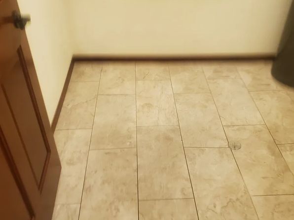 2150 Abbey Rd #18, Onalaska, WI 54650
