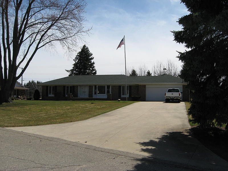 1st image of 147 Birchwood Dr