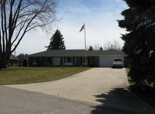 147 Birchwood Dr, Sandusky, MI 48471