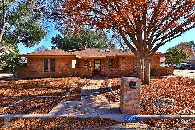 1st image of 2510 Woodlake Dr
