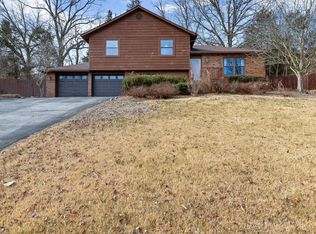 1720 Greenwood Ct, Imperial, MO 63052