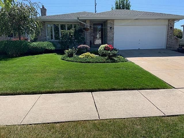 1st image of 7839 Woodstock Dr