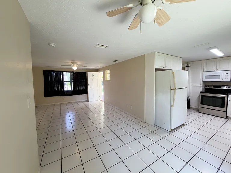 519 Lafayette St — Photo 14